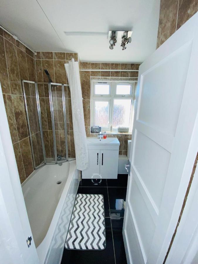Bright, Spacious, Modern Interior Decor 2 Bedrooms Apartment With Amazing Views London Kültér fotó