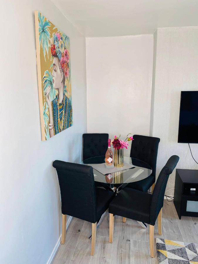 Bright, Spacious, Modern Interior Decor 2 Bedrooms Apartment With Amazing Views London Kültér fotó